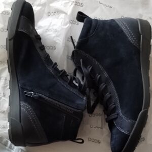 Ecco Dark Blue High-Top Sneakers
